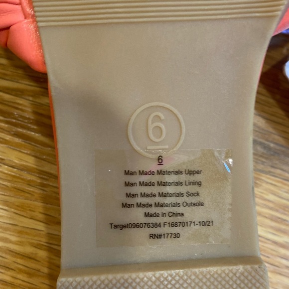 🪸🪸 Creamy coral woven flats multiple sizes avail - Picture 8 of 9